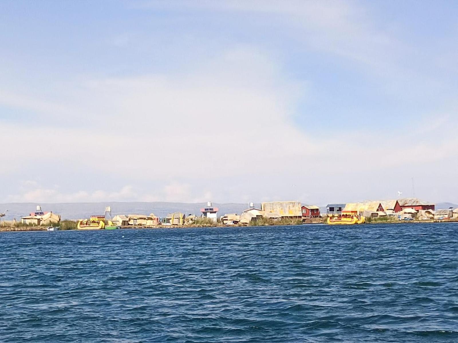 Hostal Vista Al Lago Titicaca Puno Exteriör bild