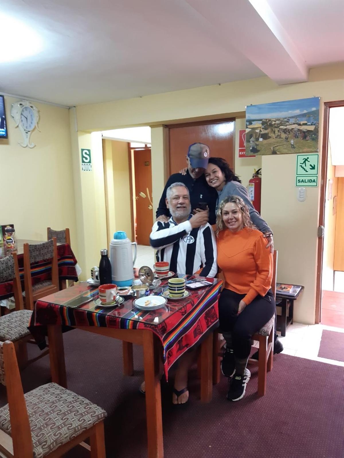 Hostal Vista Al Lago Titicaca Puno Exteriör bild