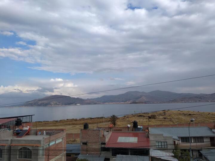Hostal Vista Al Lago Titicaca Puno Exteriör bild