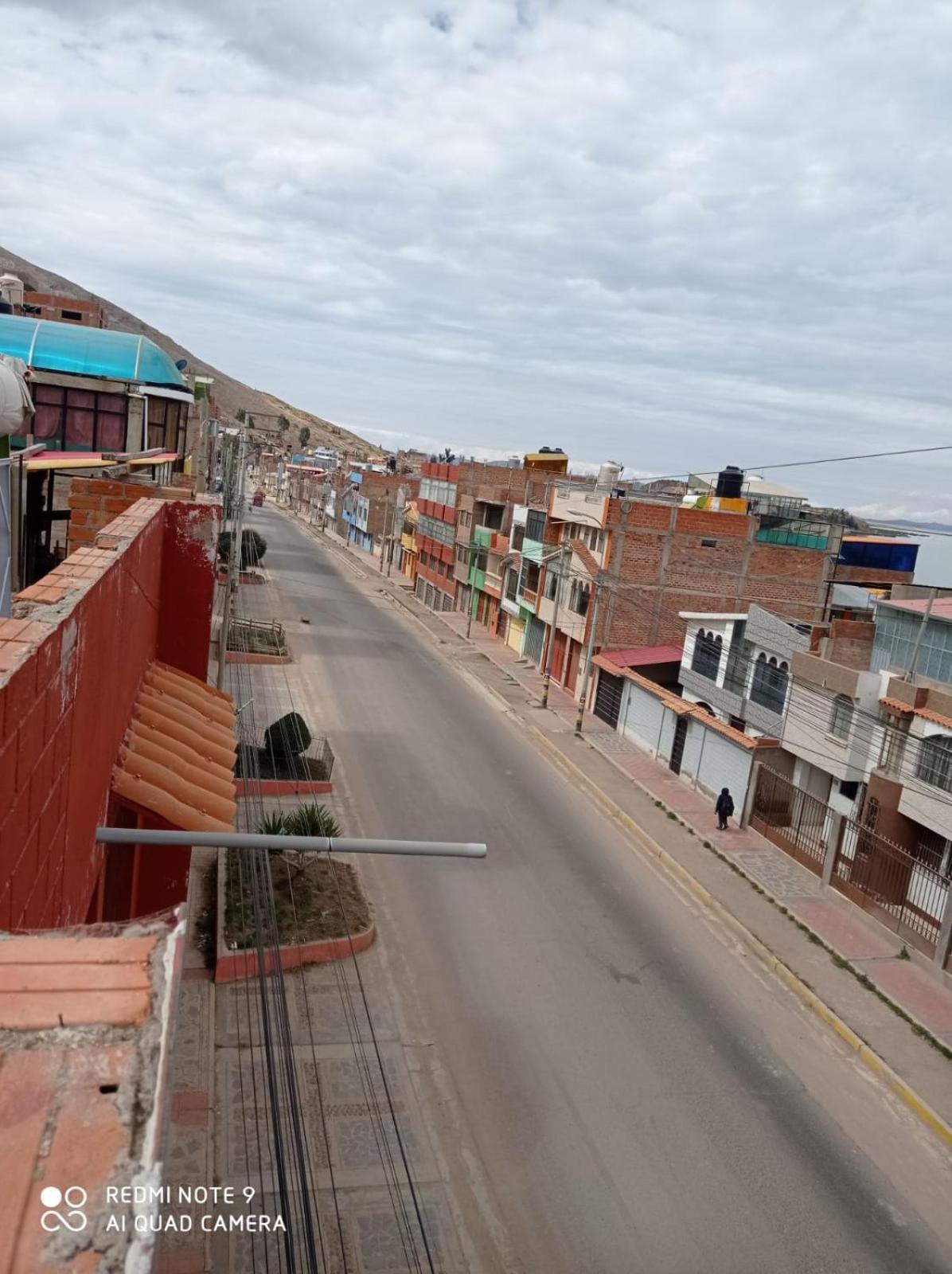 Hostal Vista Al Lago Titicaca Puno Exteriör bild