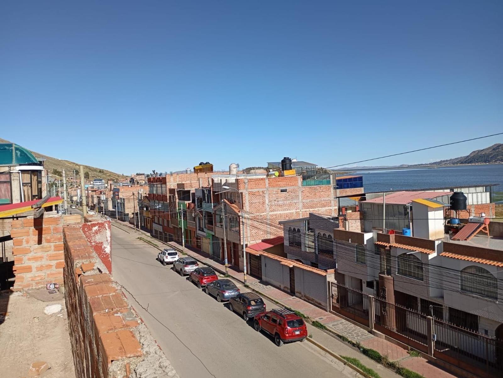 Hostal Vista Al Lago Titicaca Puno Exteriör bild