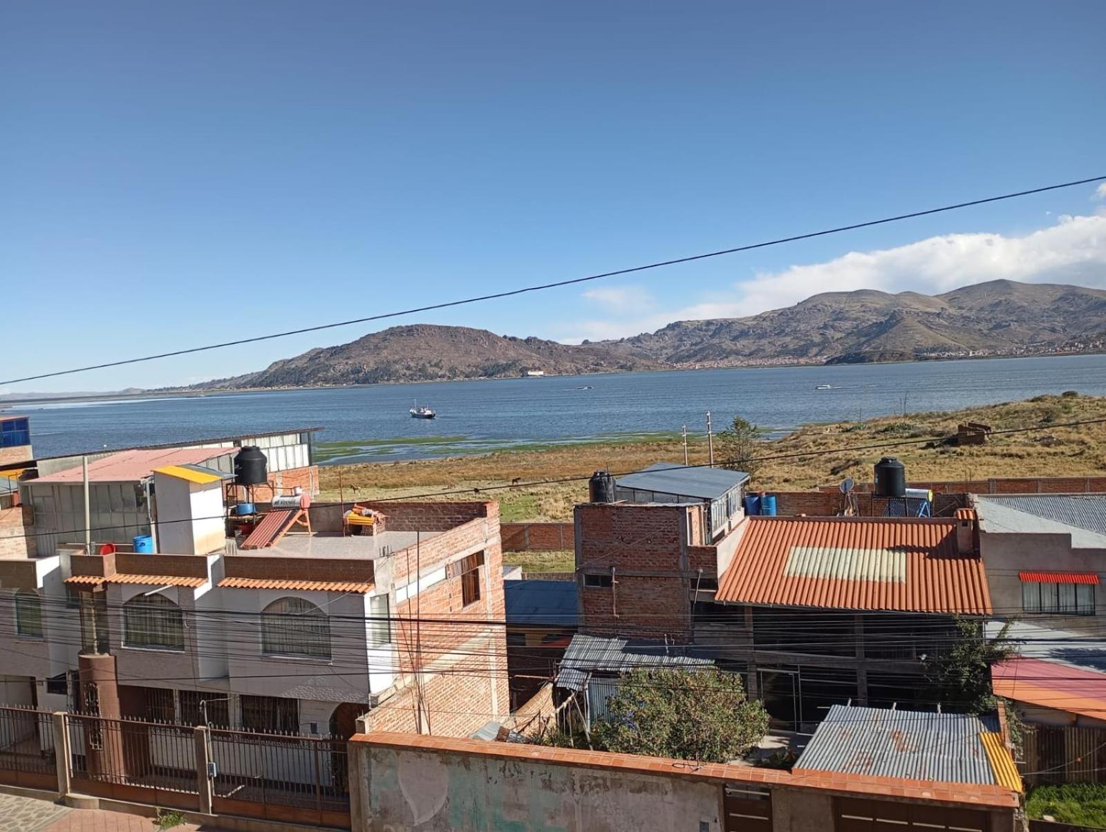 Hostal Vista Al Lago Titicaca Puno Exteriör bild
